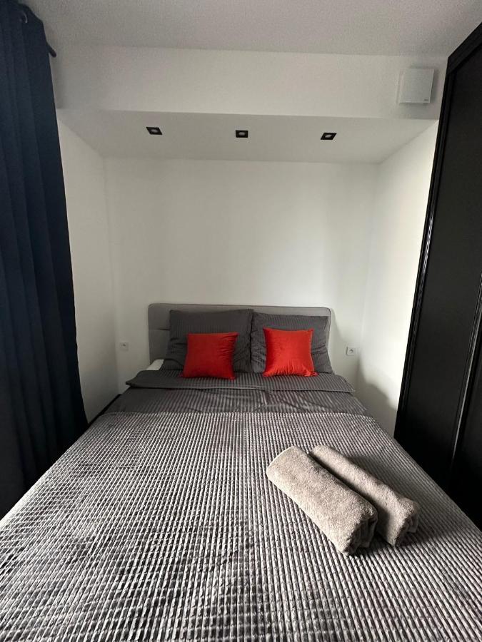 Appartement 52 *